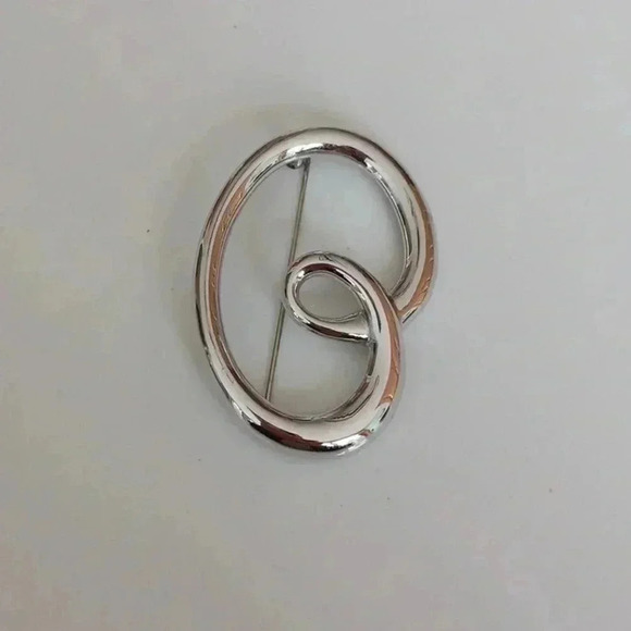 Vintage 1970s Silvertone pin - Picture 1 of 2